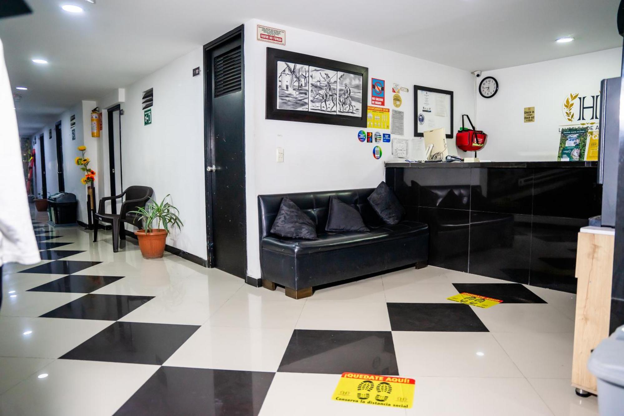Hotel Laureles De Aburra Medellín Buitenkant foto