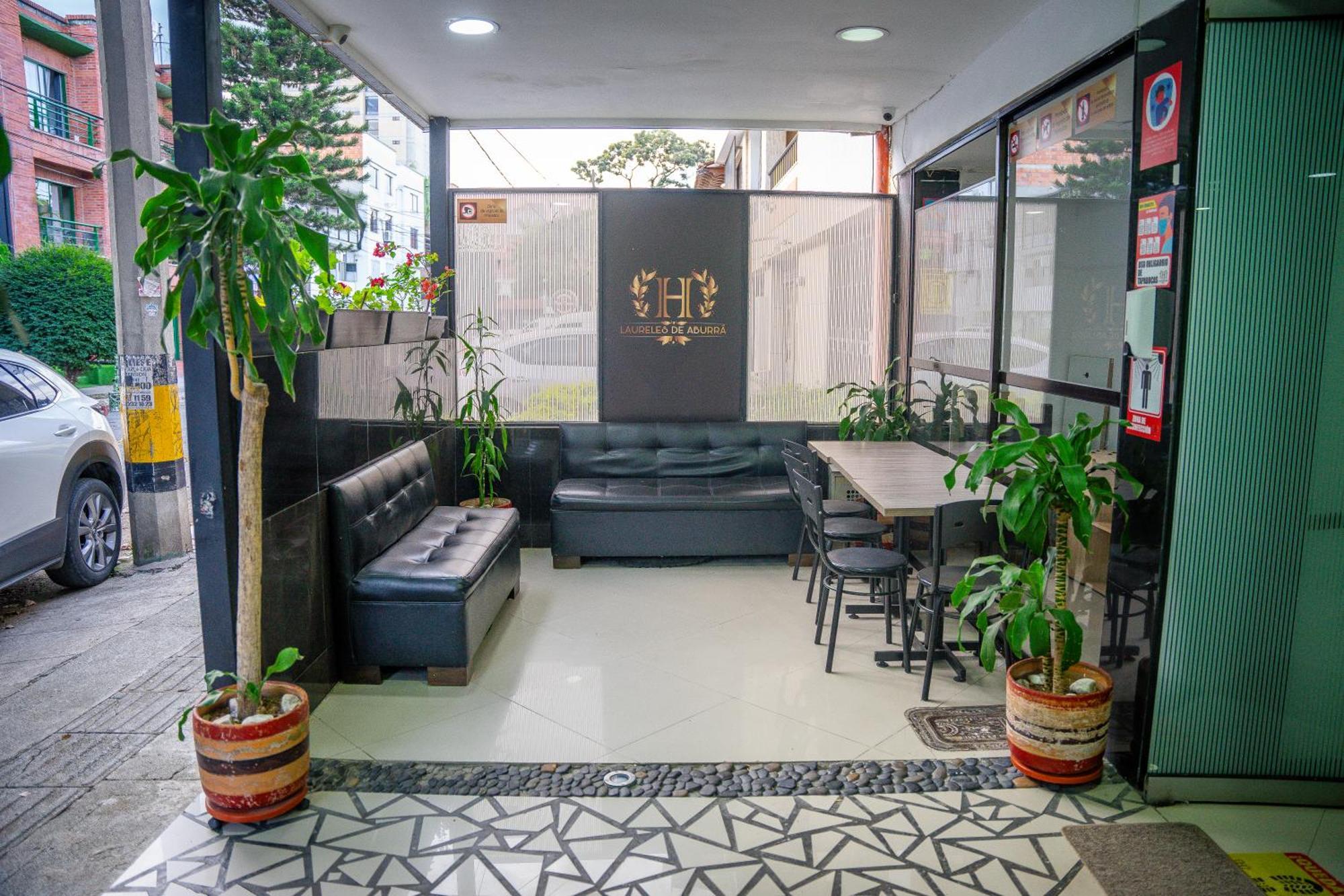 Hotel Laureles De Aburra Medellín Buitenkant foto