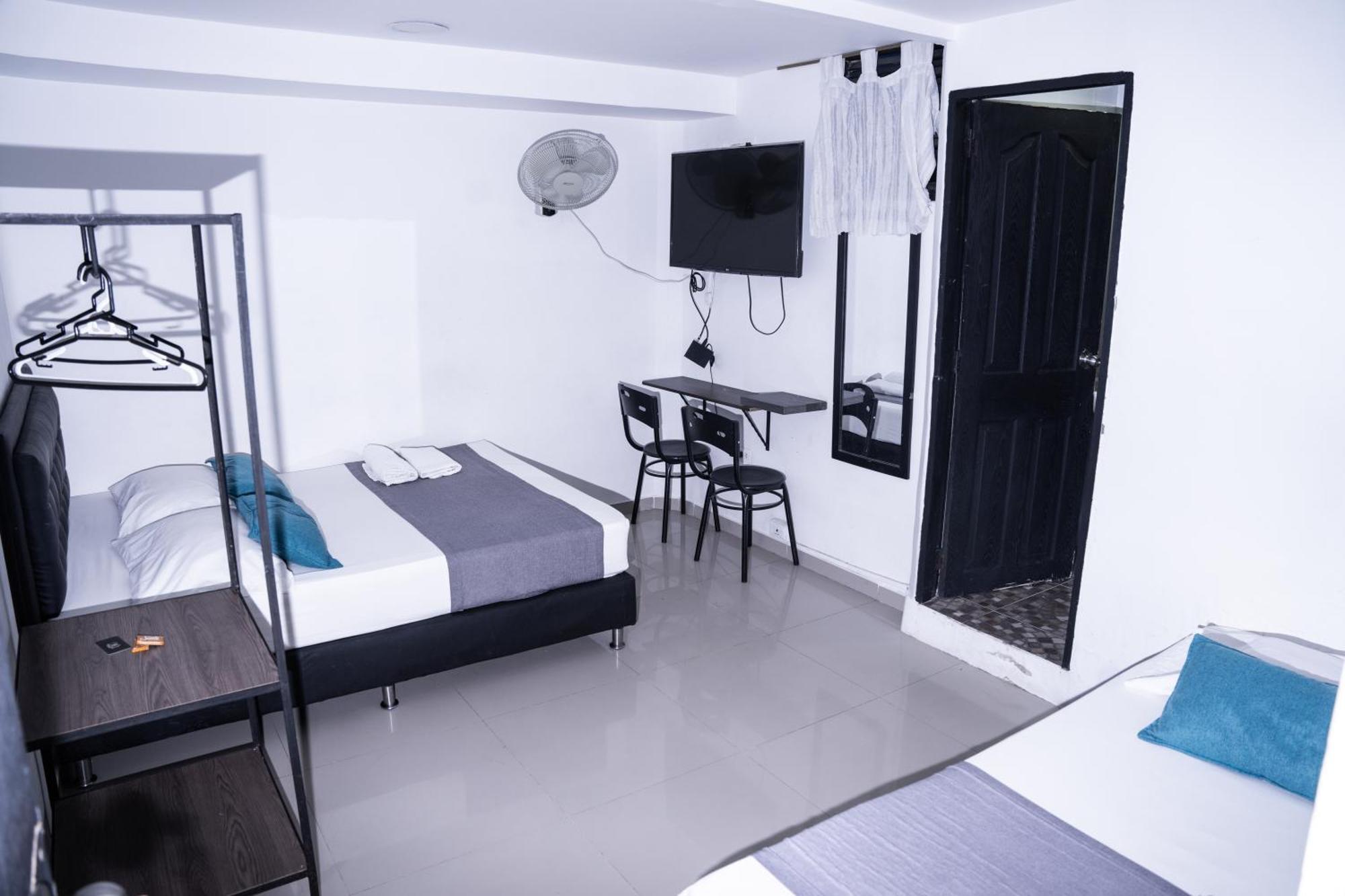 Hotel Laureles De Aburra Medellín Buitenkant foto