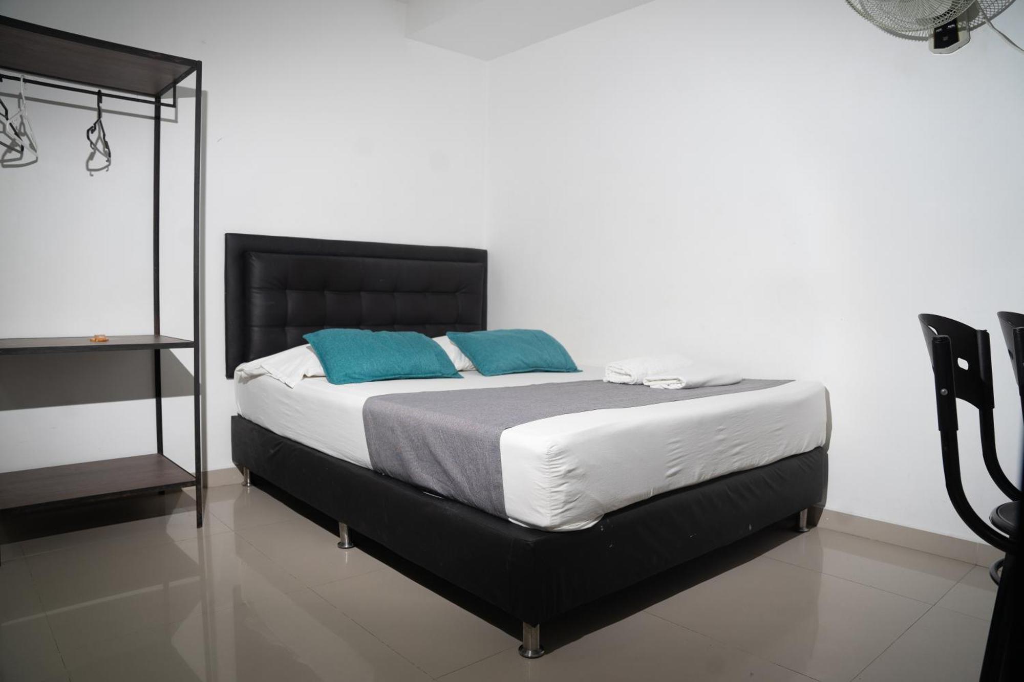 Hotel Laureles De Aburra Medellín Buitenkant foto