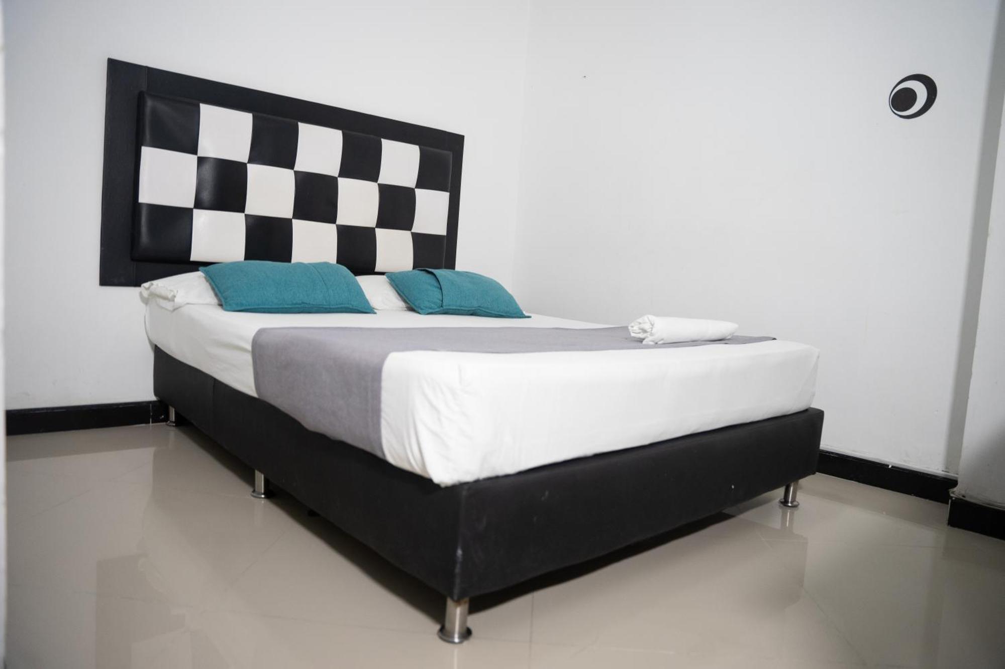 Hotel Laureles De Aburra Medellín Buitenkant foto